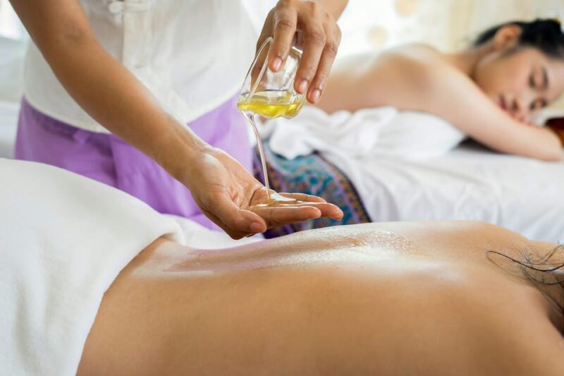 Budapest: Couples Massage With Bubble Bath and Sparkling... - Bubble Bath Experience