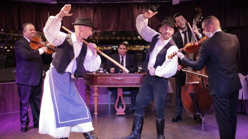 Budapest: Danube Cruise With Folk Dancing and Drinks - Night Views of Budapest