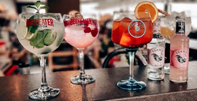 Budapest: Danube Cruise With Folk Dancing and Drinks - Customer Feedback and Ratings