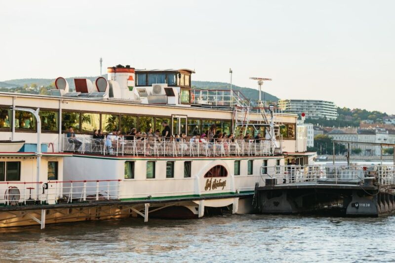 Budapest: Danube Cruise With Hungarian Dinner and Live Music - Cruise Experience and Itinerary