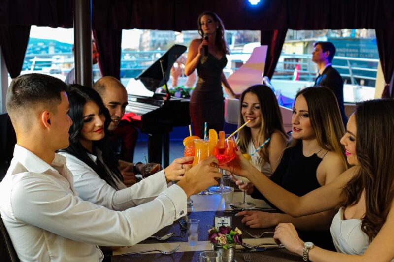 Budapest: Danube Drink and Piano Show - Key Points