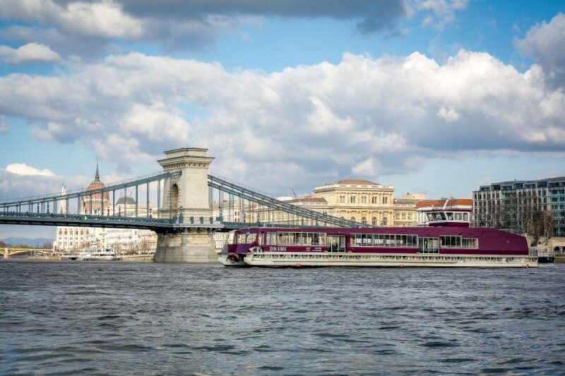 Budapest: Danube River Sightseeing Cruise With Audio Guide - Customer Feedback