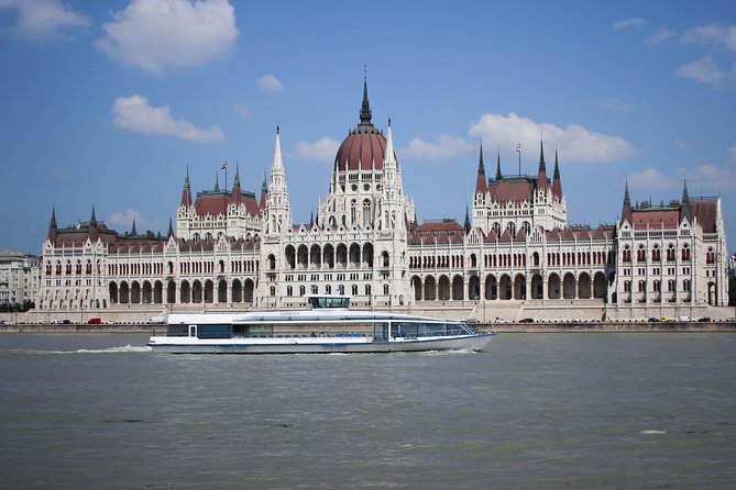 Budapest Danube Sightseeing Cruise With Drink and Audio Guide - Convenient Meeting and End Point