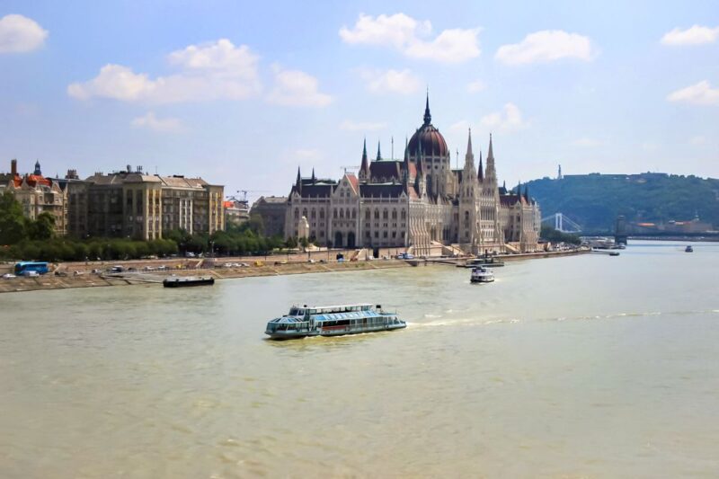 Budapest: Daytime Sightseeing Boat Cruise - Cancellation Policy