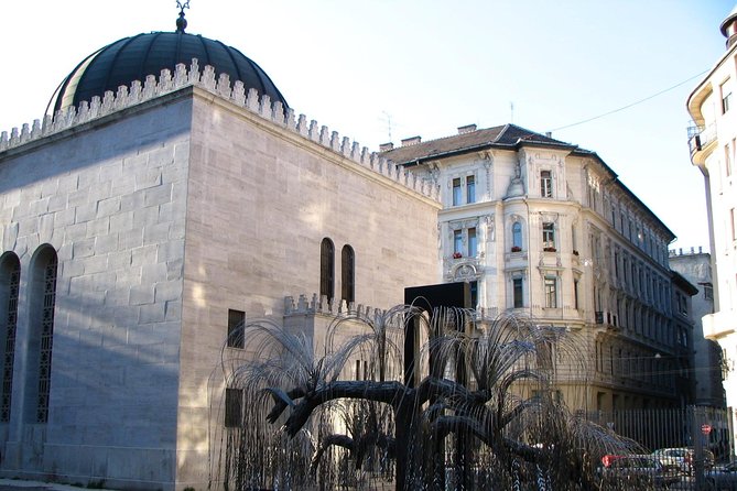Budapest Dohany Great Synagogue & Hungarian Jewish Museum - Visiting the Synagogue and Museum