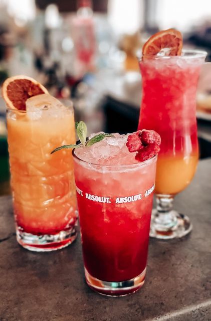 Budapest: Downtown Budapest Cocktail Cruise - Key Points