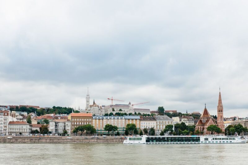 Budapest: Downtown Budapest Cocktail Cruise - Booking and Availability