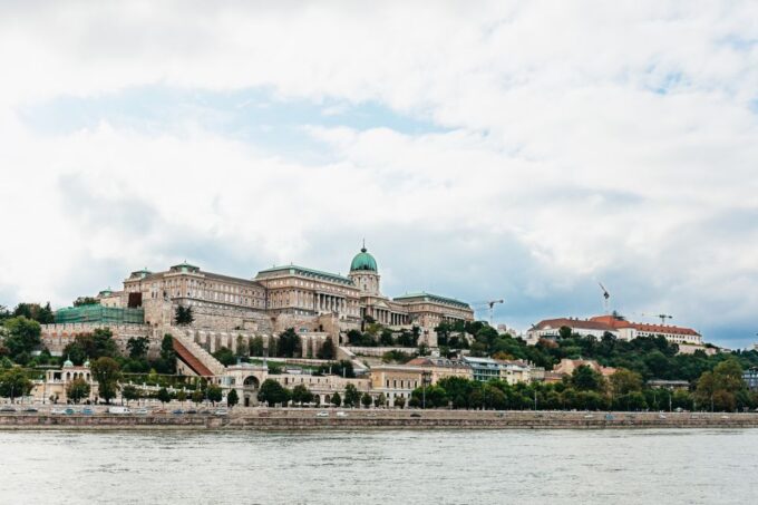 Budapest: Downtown Budapest Cocktail Cruise - Frequently Asked Questions