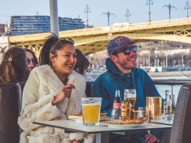 Budapest: Downtown Budapest Cruise With Pizza and Beer - Onboard Dining and Drinks