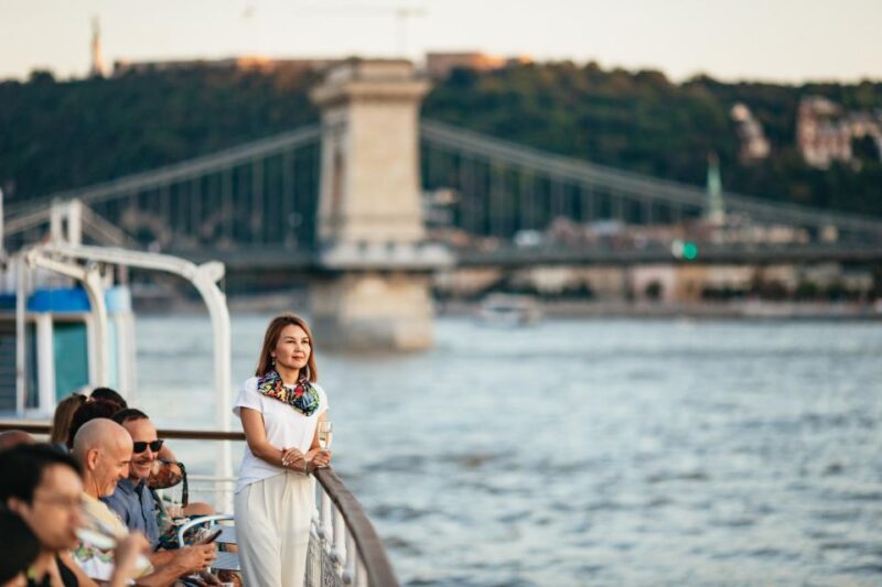 Budapest: Evening Cruise Including Drinks and Live Music - Key Points