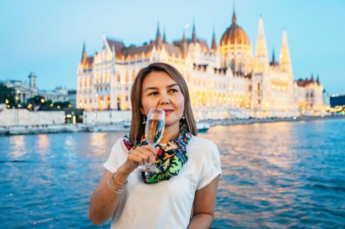 Budapest: Evening Cruise Including Drinks and Live Music - Frequently Asked Questions