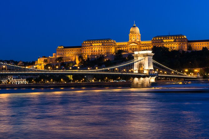 Budapest Evening Sightseeing Cruise and Unlimited Proseccos - Age Requirement for Alcohol