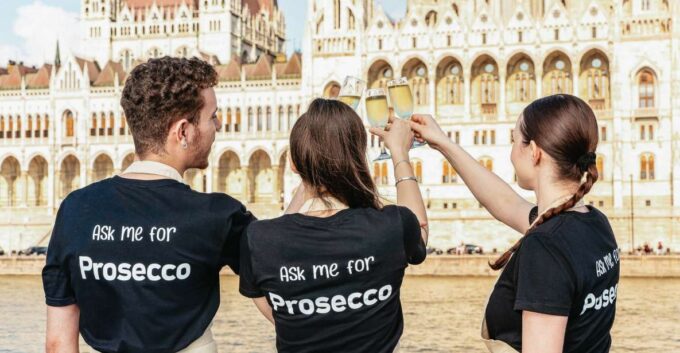 Budapest: Evening Sightseeing Cruise With Unlimited Prosecco - Frequently Asked Questions