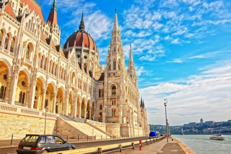Budapest: Express Walk With a Local in 90 Minutes - Local Insights