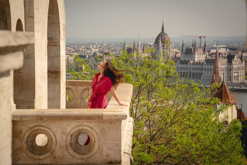 Budapest: Fast Private Photoshoot Session With Edited Photos - Photographers Expertise