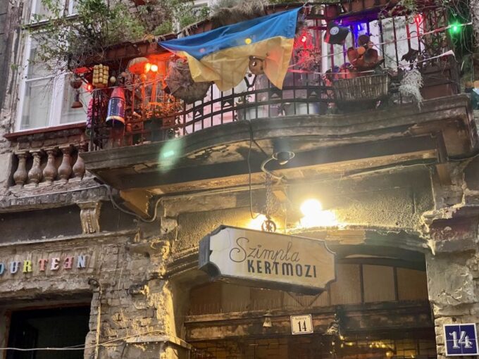 Budapest: Festive & Jewish Quarter Self-Guided Walking Tour - Accessibility and Language