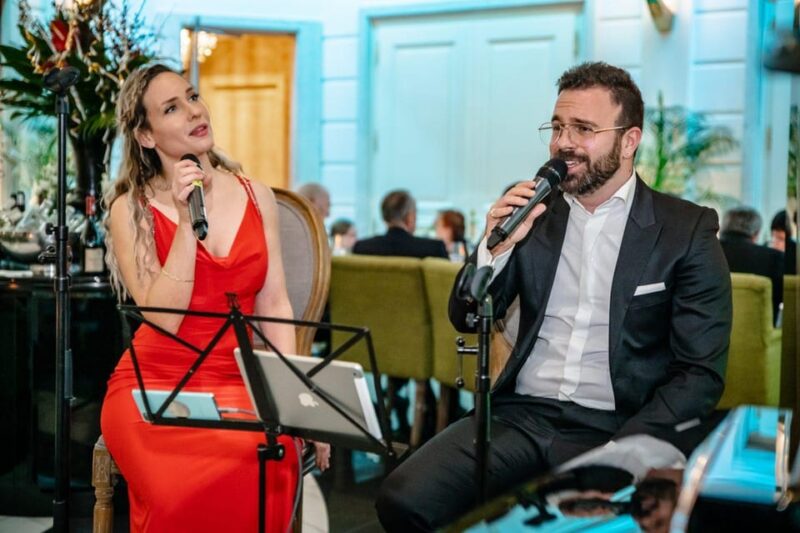 Budapest: Glamour of the Old Town With Dinner and Live Music - Talented Gypsy Musicians Perform