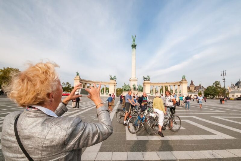 Budapest: Guided City Discovery Bike Tour - Key Points
