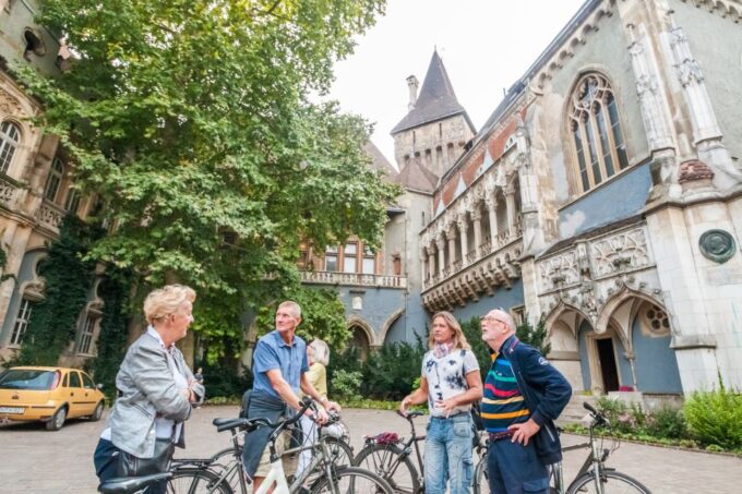 Budapest: Guided City Discovery Bike Tour - Free Cancellation and Payment