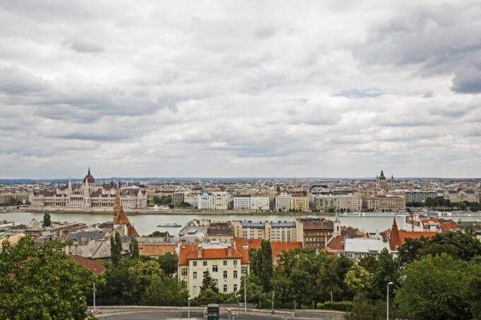 Budapest: Guided City Tour by E-Bike - Discover Citys Landmarks