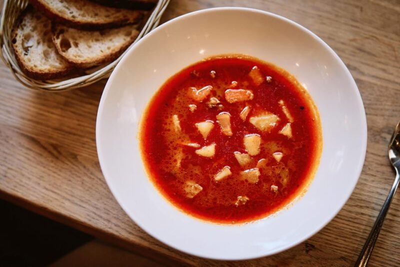 Budapest Guided Food Tour With Drinks Included - Inclusions