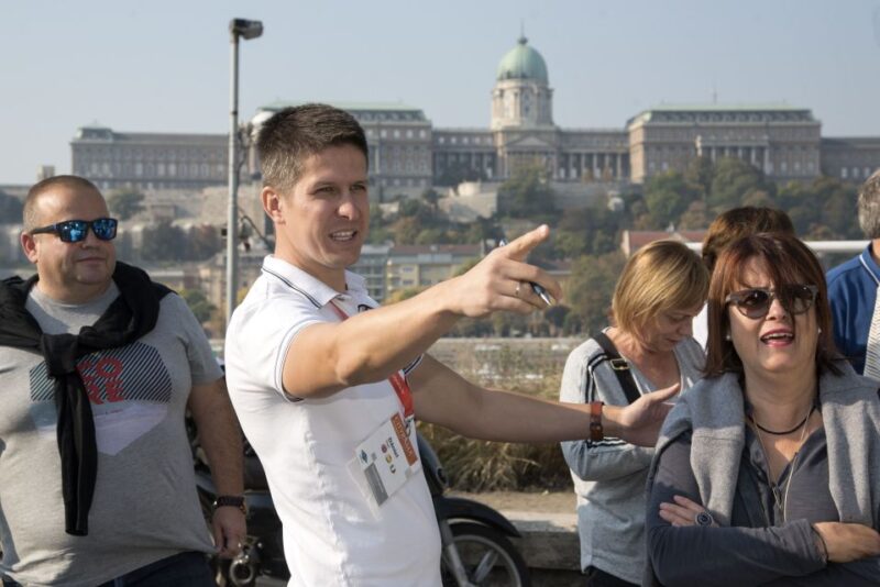 Budapest: Guided Walking Tour of Pest - Key Points