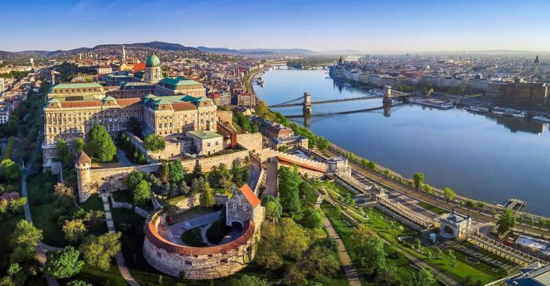 Budapest Half Day Car Tour With Guide - Key Points