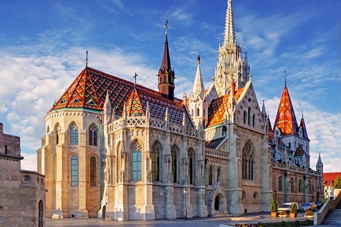 Budapest Highlights Self Guided Scavenger Hunt and Walking Tour - Exploring Budapests Landmarks