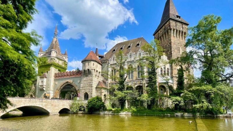 Budapest: Historical Heroes & Hot Spa Self-Guided Audio Tour - Important Information