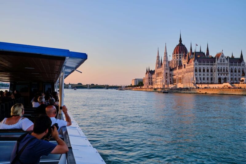 Budapest: Hop-On Hop-Off Day Time Cruise - Cruise Route and Highlights