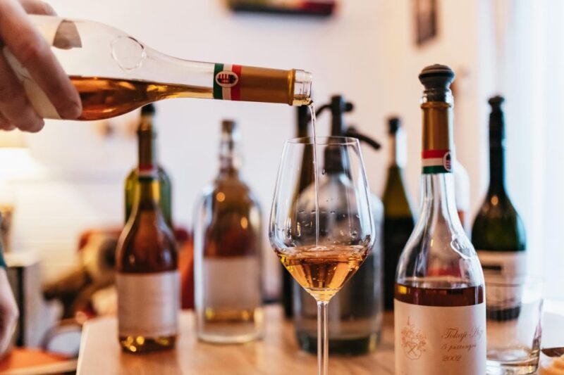 Budapest: Hungarian Wine Tasting With 7 Wines and Tapas - Tasting Experience