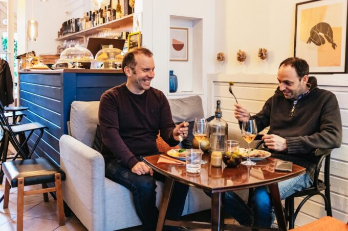 Budapest: Hungarian Wine Tasting With 7 Wines and Tapas - Knowledgeable Guides and Intimate Setting