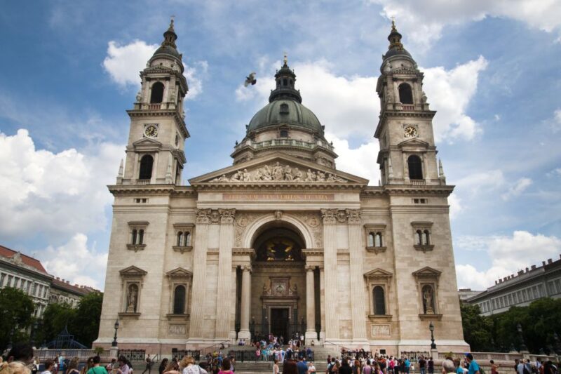 Budapest: Inner City Walking Tour in German - Tour Highlights and Experience