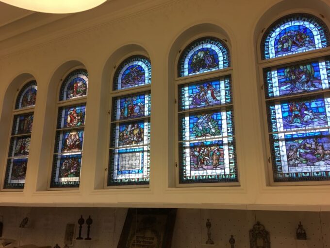 Budapest: Jewish Heritage Guided Tour With Synagogue Ticket - Synagogue Visits