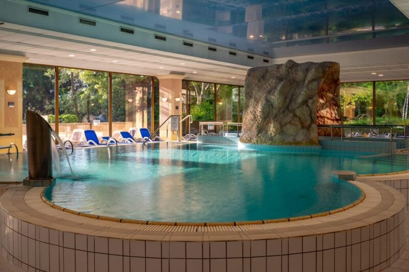Budapest: Margaret Island Day Spa Entry Ticket - Accessibility and Restrictions
