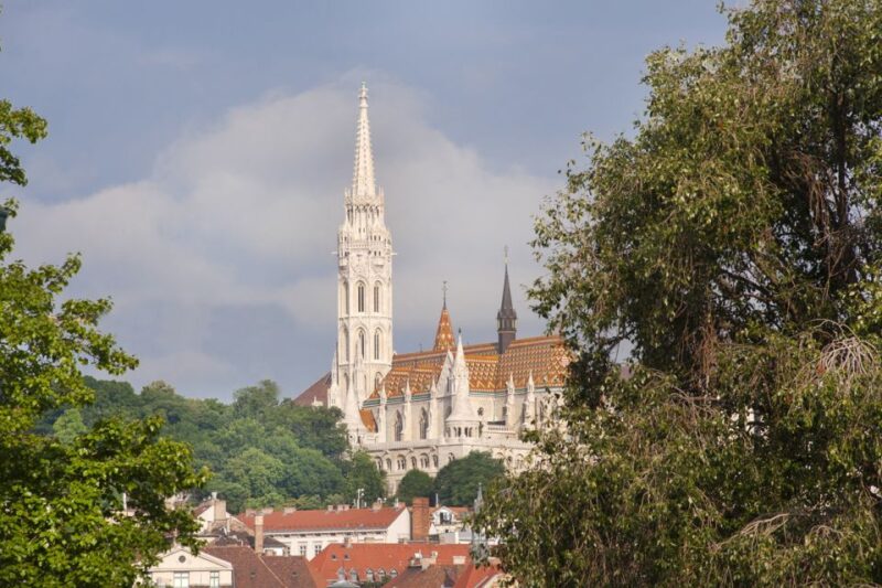 Budapest: Multilingual Highlights Tour - Meeting Point