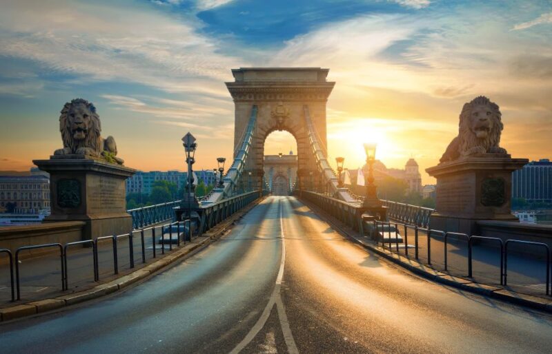 Budapest: One Day Drive Trip From Vienna - Group Size and Inclusions