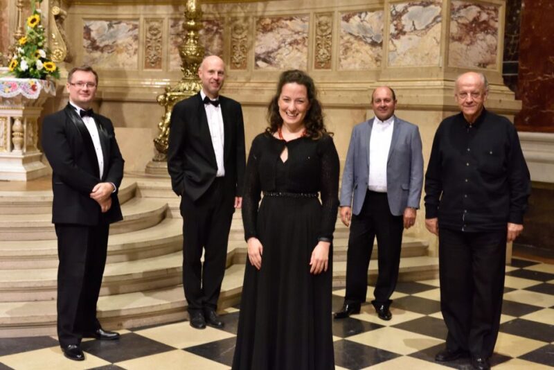 Budapest: Organ Concert in St. Stephens Basilica - Renowned Artists Program