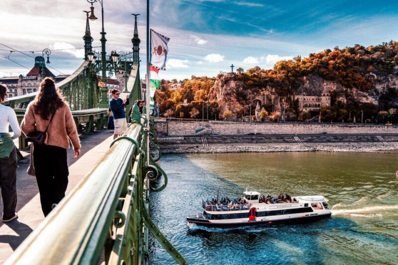 Budapest: Premium Daytime Cruise With Tokaj Frizzante - Onboard Experience