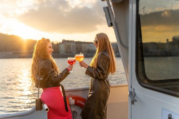 Budapest: Premium Evening Cruise With Tokaj Frizzante - Frequently Asked Questions