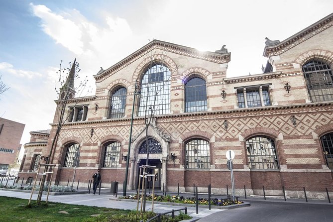 Budapest Private 4 Hour City Tour Experience With a Car / Van - Booking Information