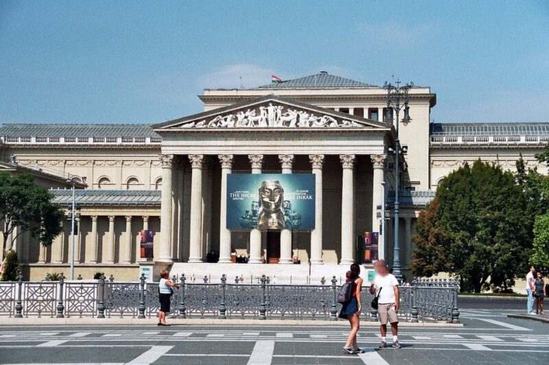 Budapest: Private 4-Hour Walking Tour - Key Points