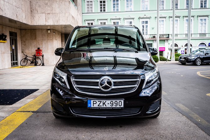Budapest Private Airport Transfer in a Luxury Minivan - Pickup and Drop-off