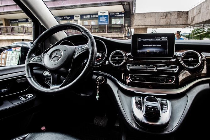Budapest Private Airport Transfer in a Luxury Minivan - Minivan Specifications