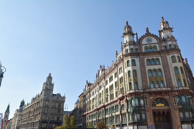 Budapest Private Bike Tour With Bike Delivery - Safety and Accessibility