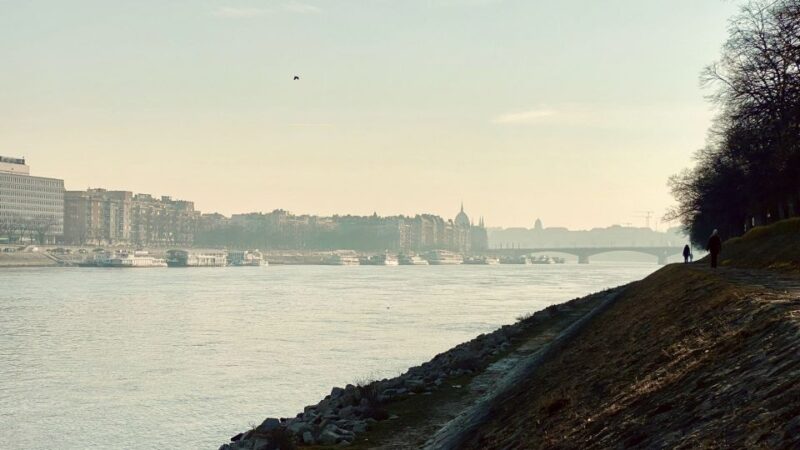 Budapest: Private City Highlights Tour With Pickup - Historical and Cultural Insights
