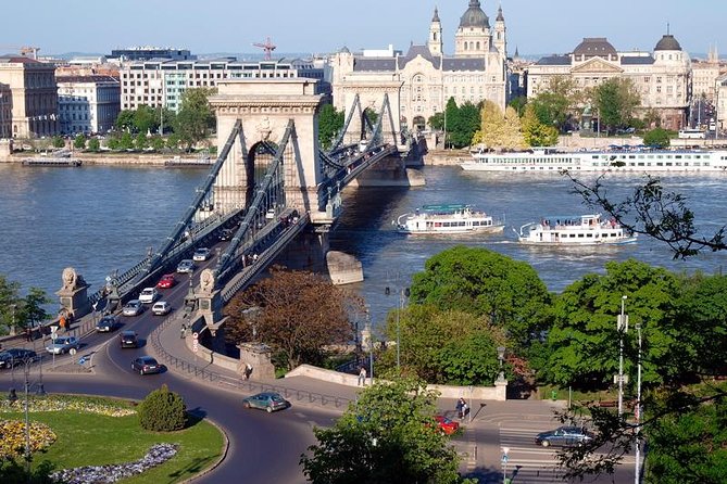 Budapest Private Day Trip From Vienna - Logistics and Transportation Details