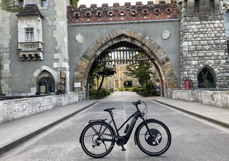 Budapest: Private E-Bike Sightseeing Tour With Bike Delivery - Tour Experience