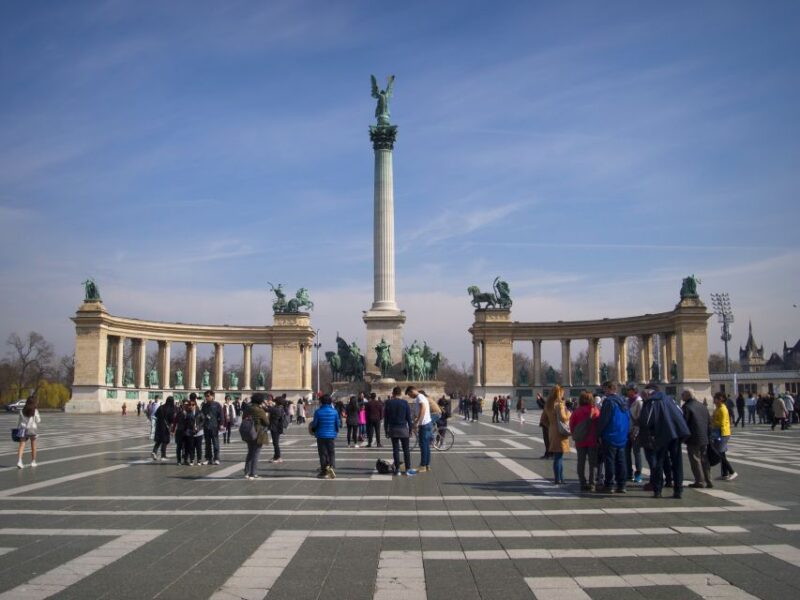 Budapest Private Guided 3-Hour City Tour by Bus - Tour Experience and Highlights