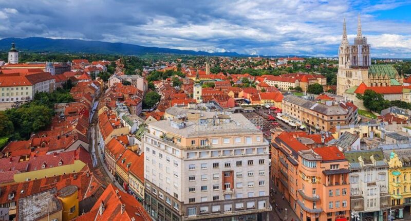 Budapest: Private Guided Tour to Zagreb - Transportation and Amenities
